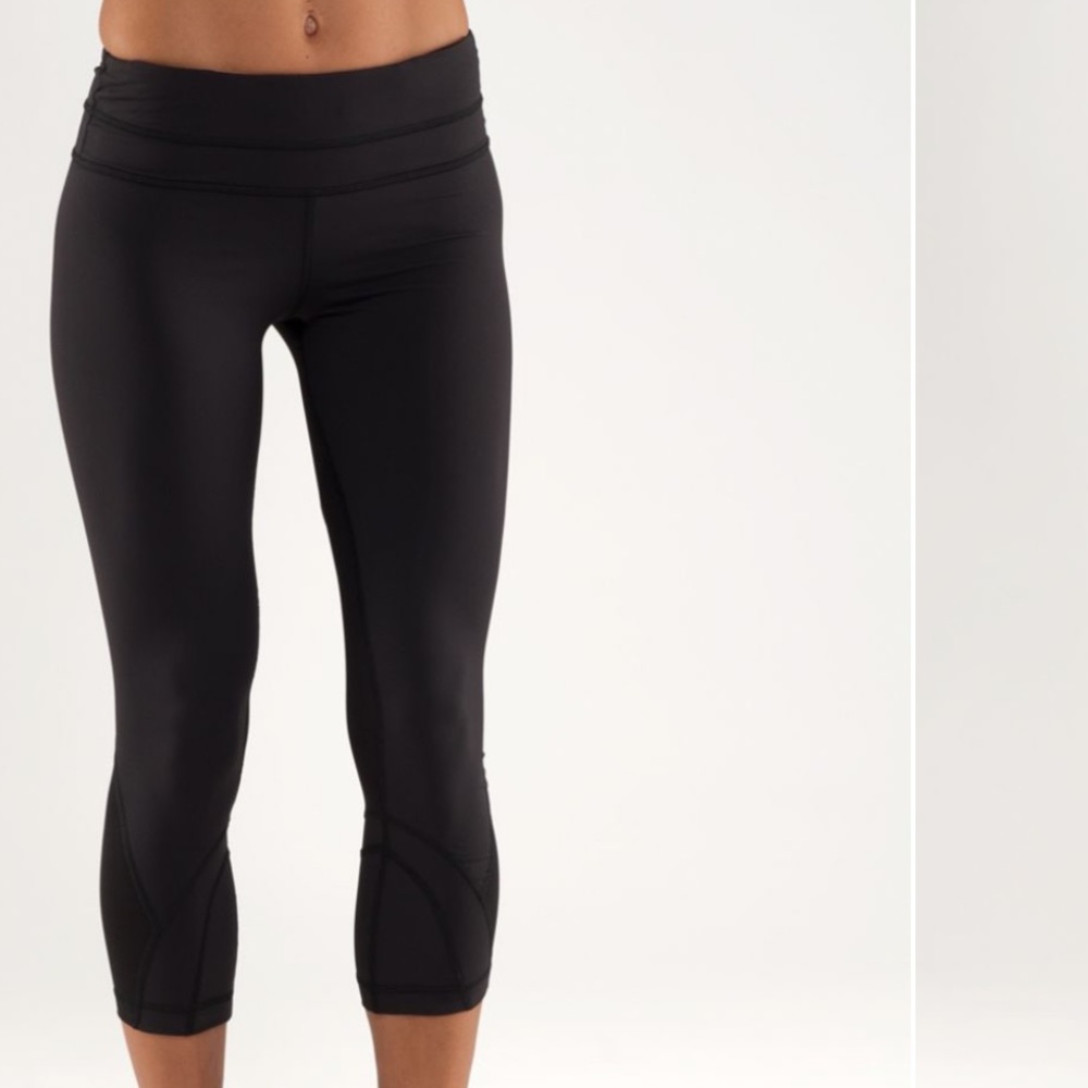 Lululemon Run: Inspire Crop  II, size 6